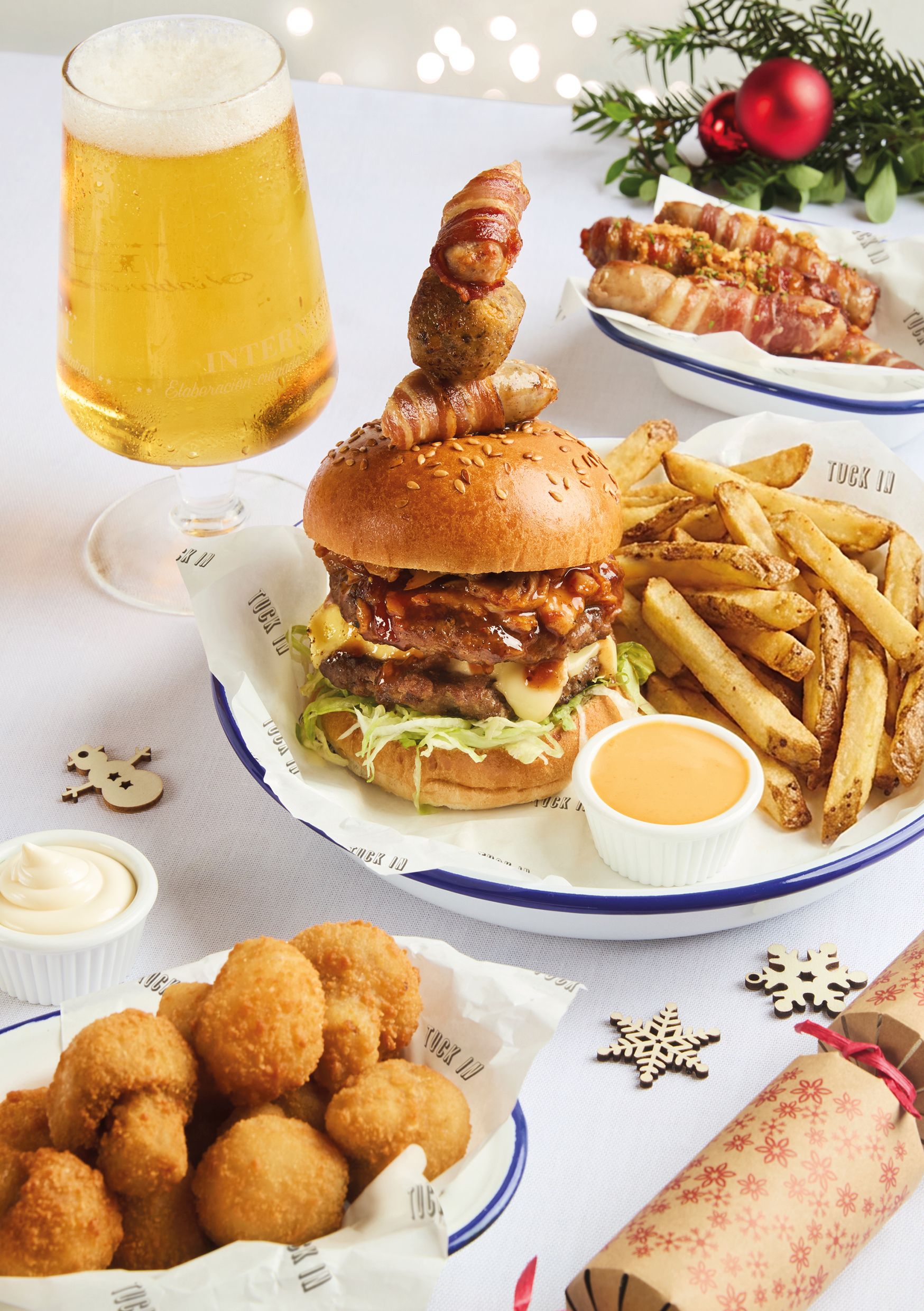 Festive Lunch & Dinner at The Horn & Trumpet in Stoke-On-Trent